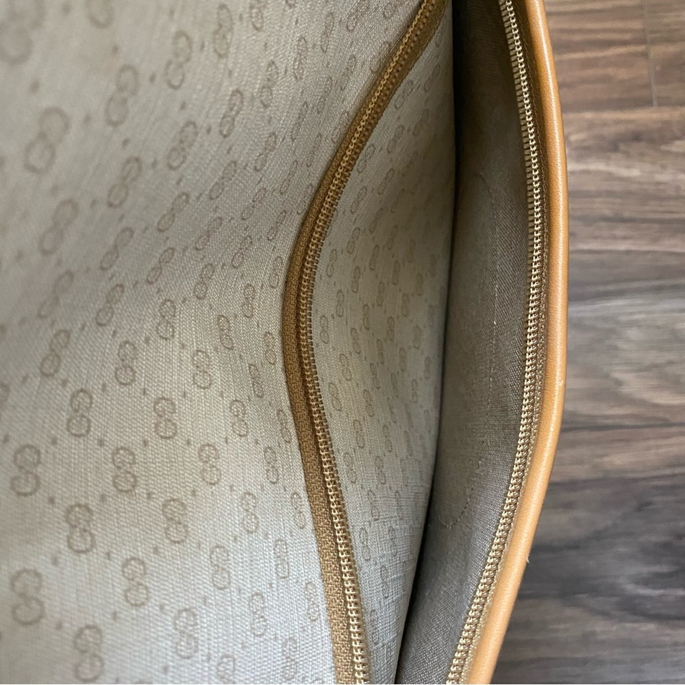 VINTAGE Gucci Micro GG Monogram Cream Tote - Picture 9 of 14
